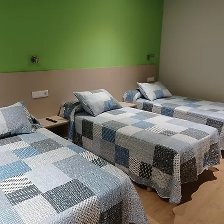 Szálloda De *